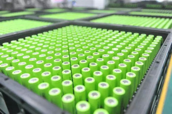 What are the applications of lithium batteries